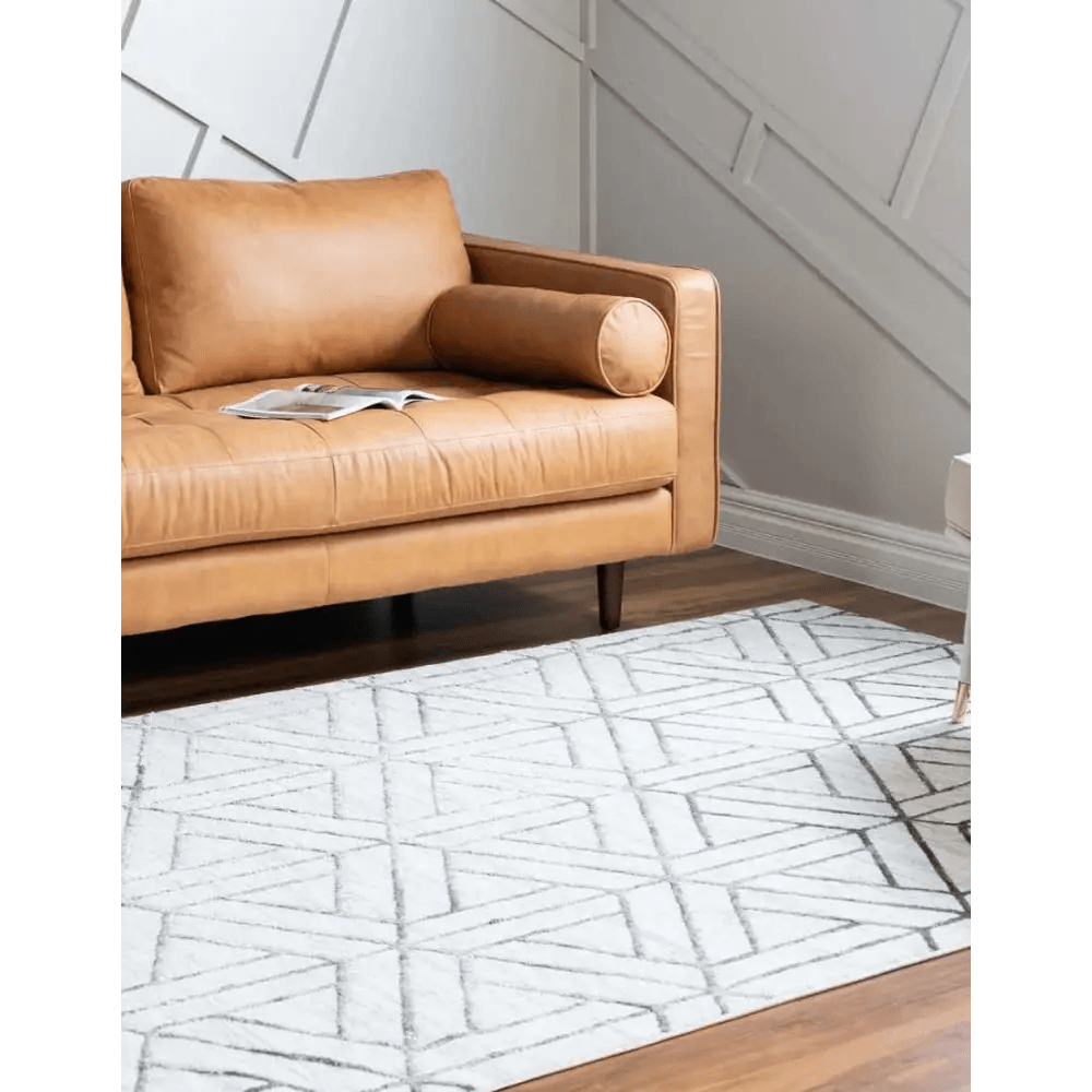 Geometric matrix trellis motif rug