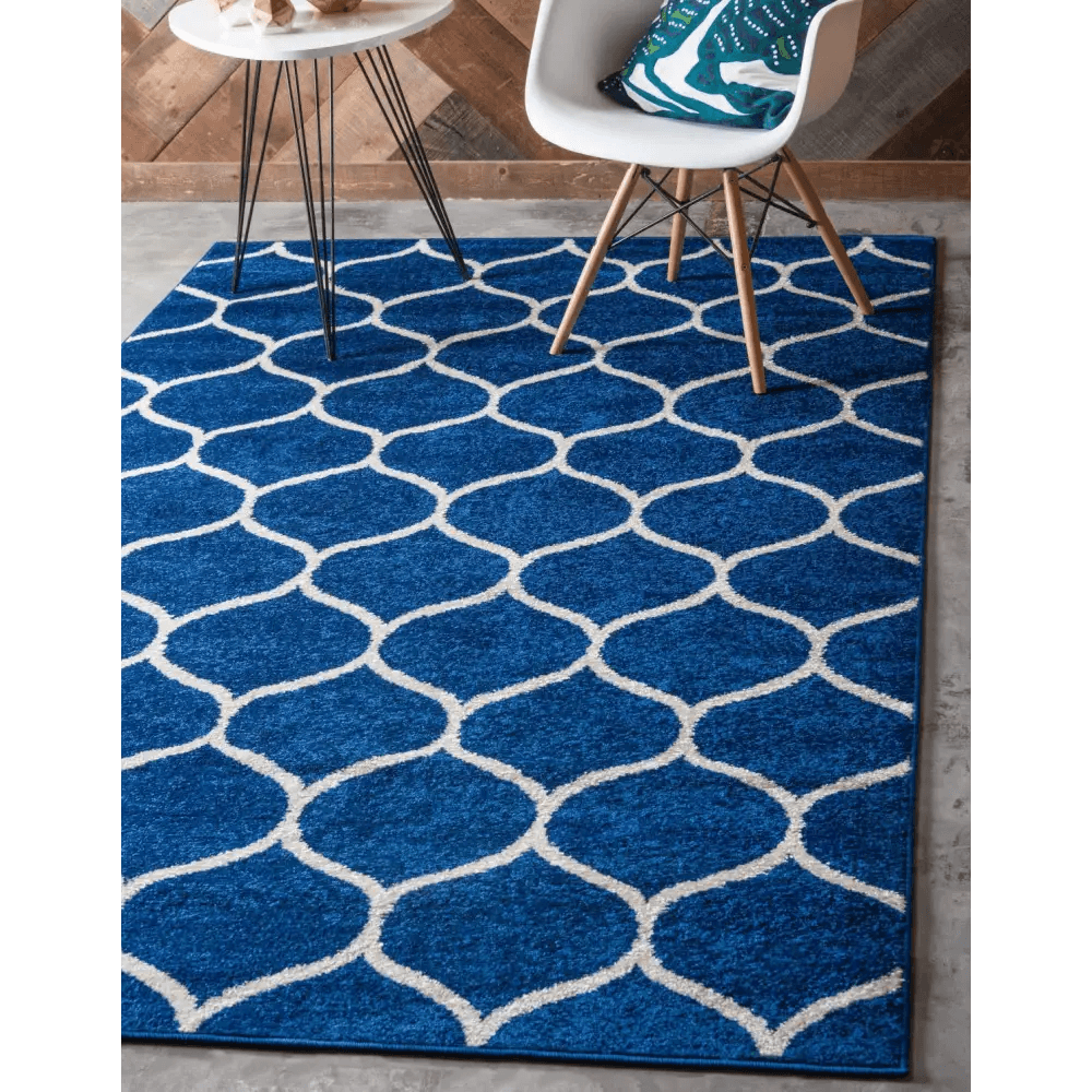 Geometric rounded trellis frieze rug (rectangular)