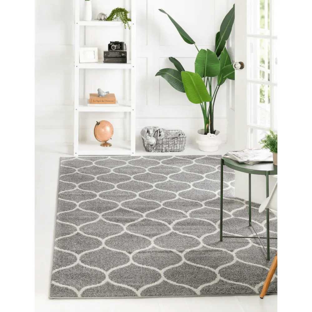 Geometric rounded trellis frieze rug (rectangular)