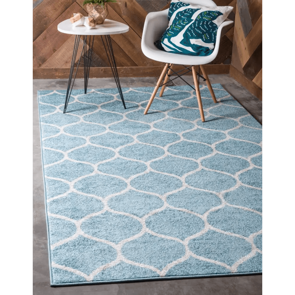 Geometric rounded trellis frieze rug (rectangular)