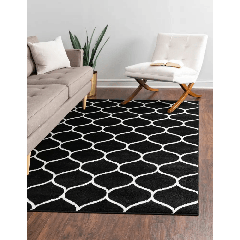 Geometric rounded trellis frieze rug (rectangular)