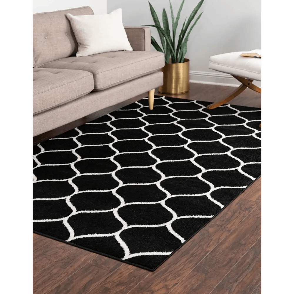 Geometric rounded trellis frieze rug (rectangular)