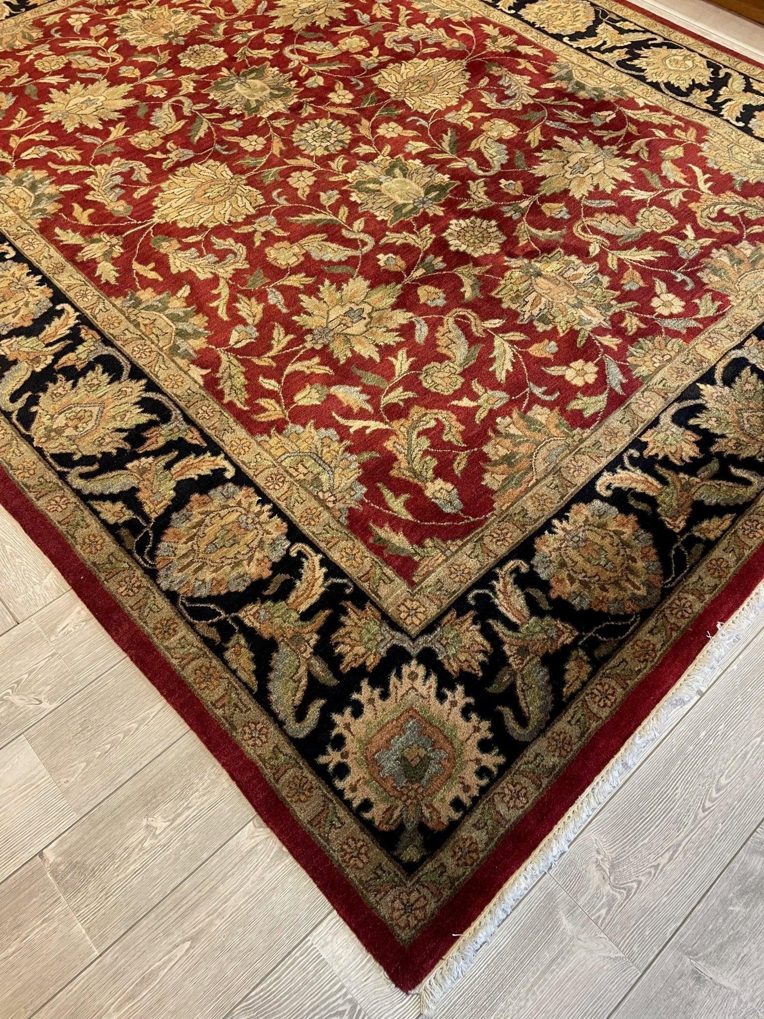 Hand-knotted Floral Area Rug 8’ x 10’