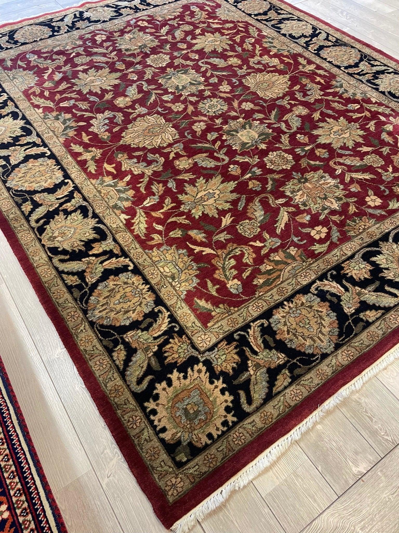 Hand-knotted Floral Area Rug 8’ x 10’