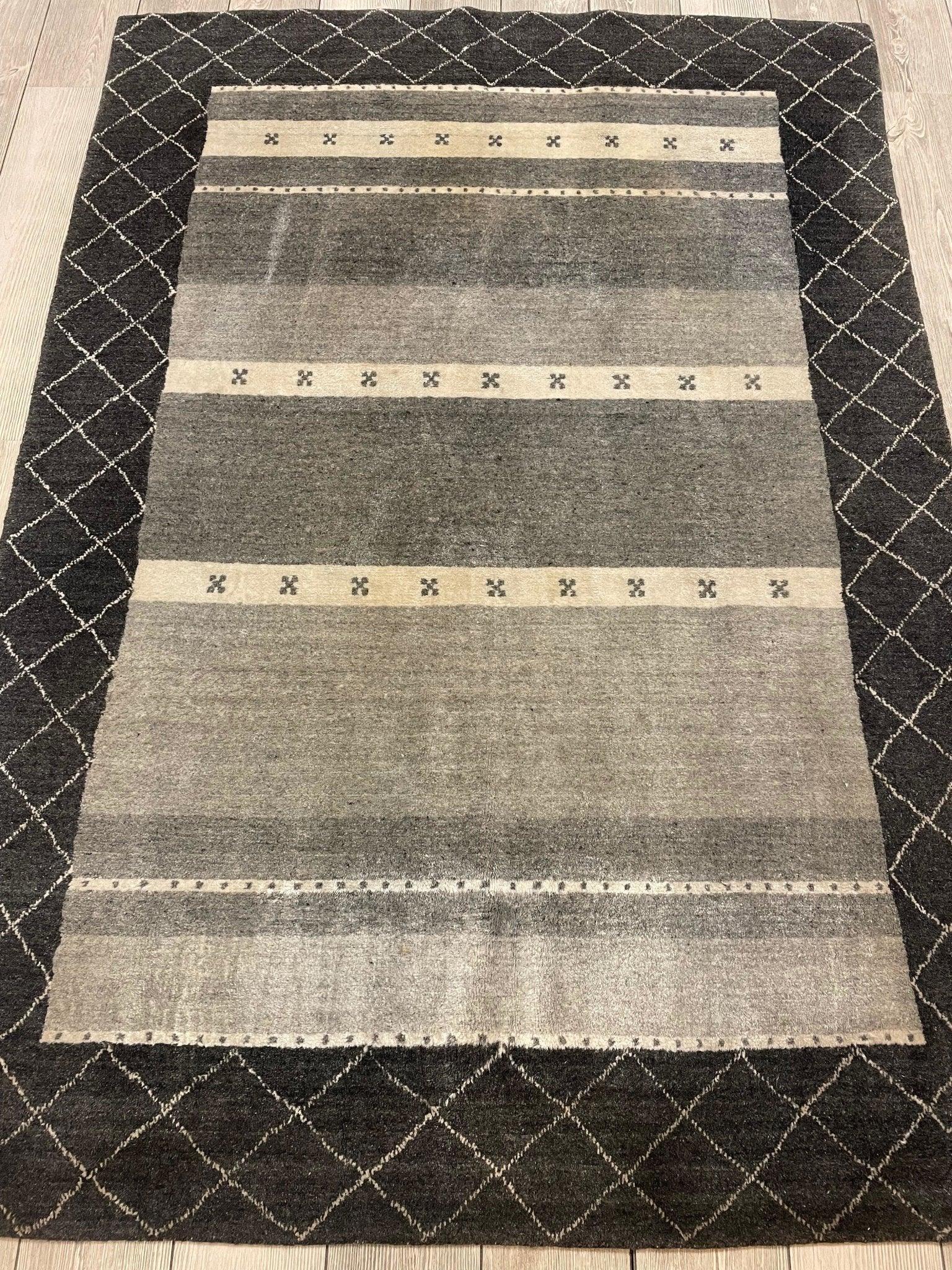 Hand Made Modern Ghabbeh Rug 5x7 Ft