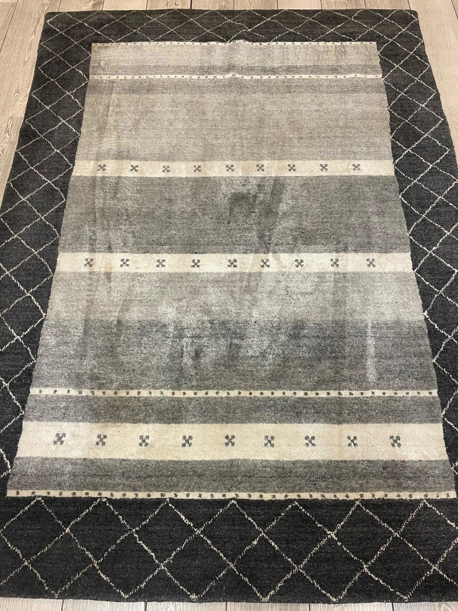 Hand Made Modern Ghabbeh Rug 5x7 Ft