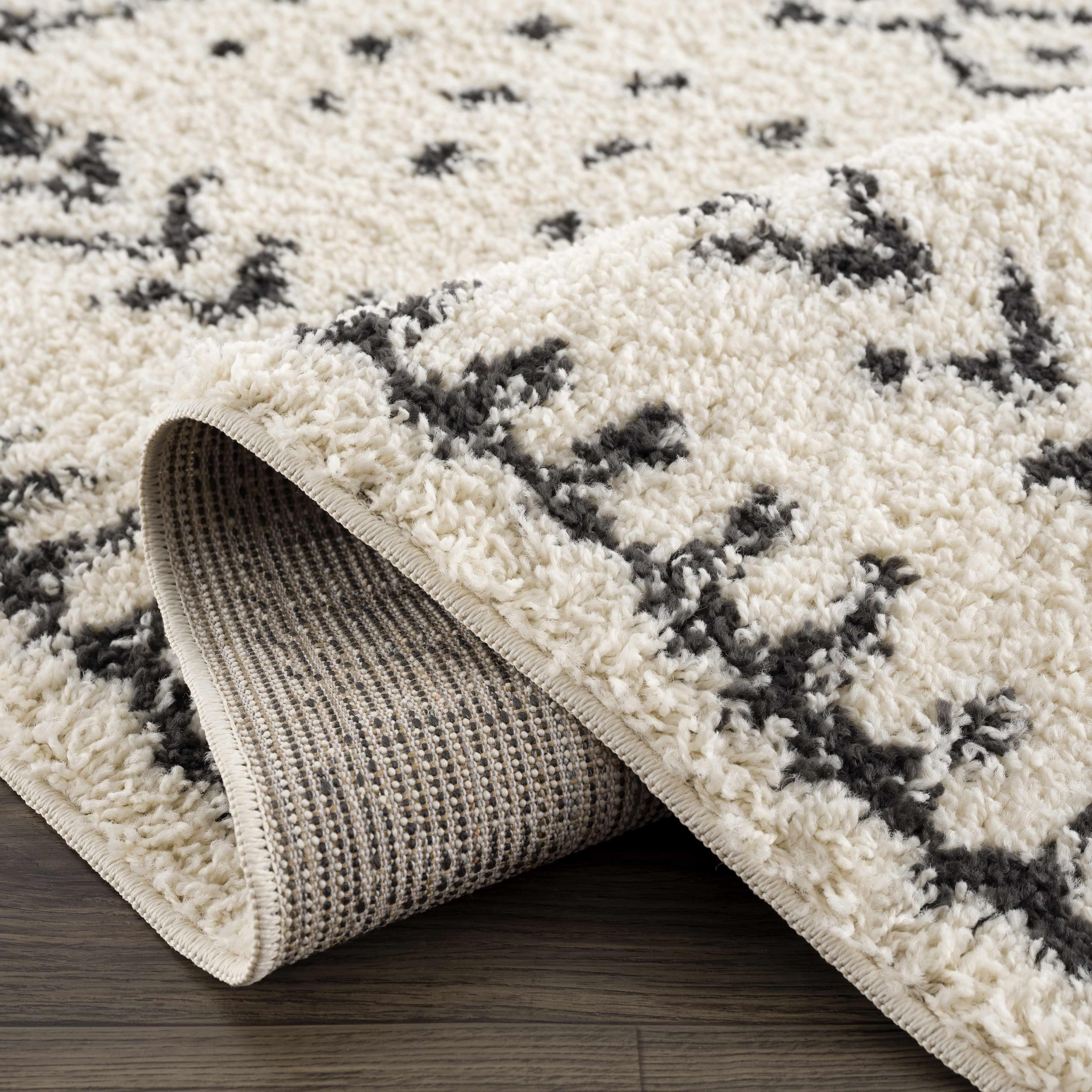 Hauppauge Plush Area Rug