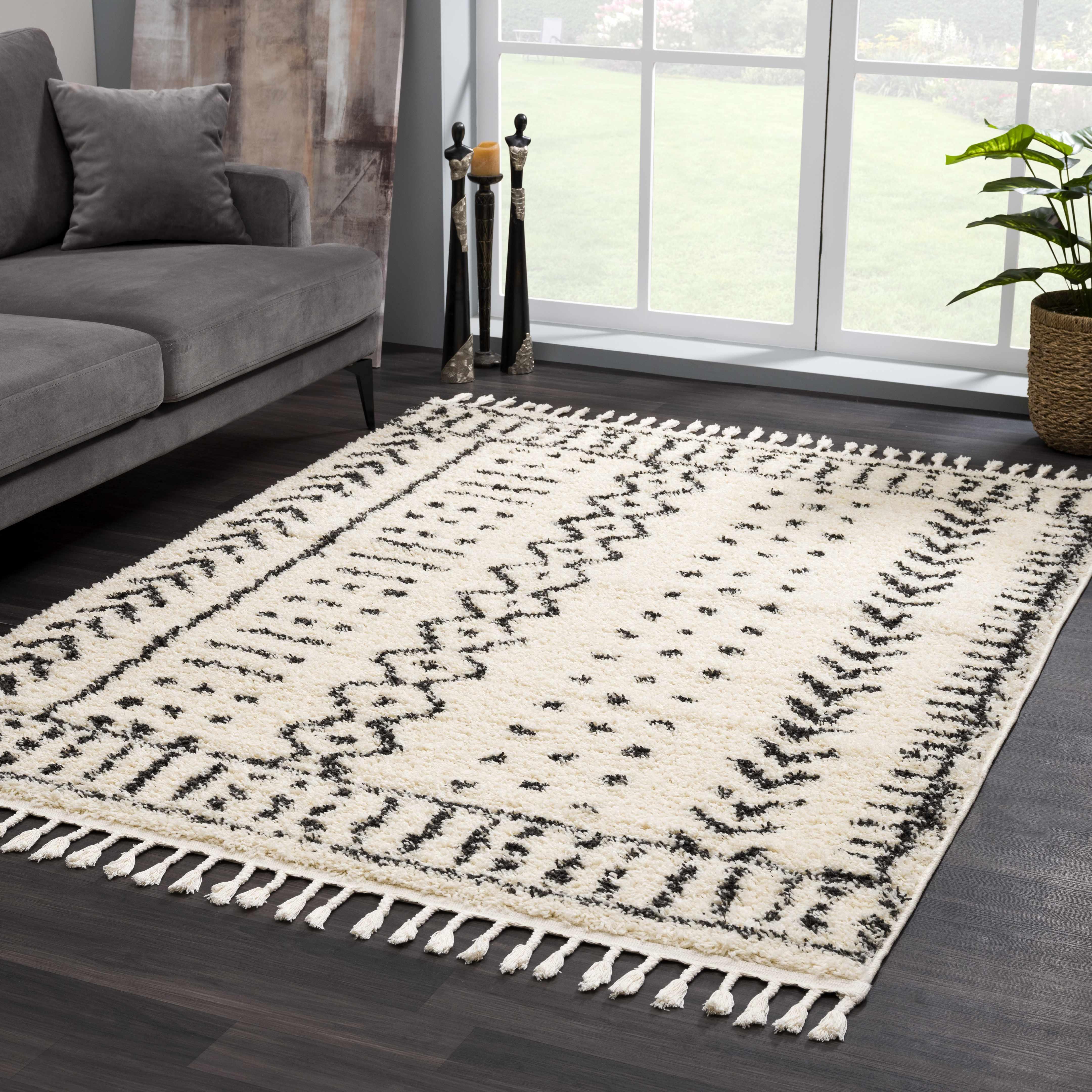 Hauppauge Plush Area Rug