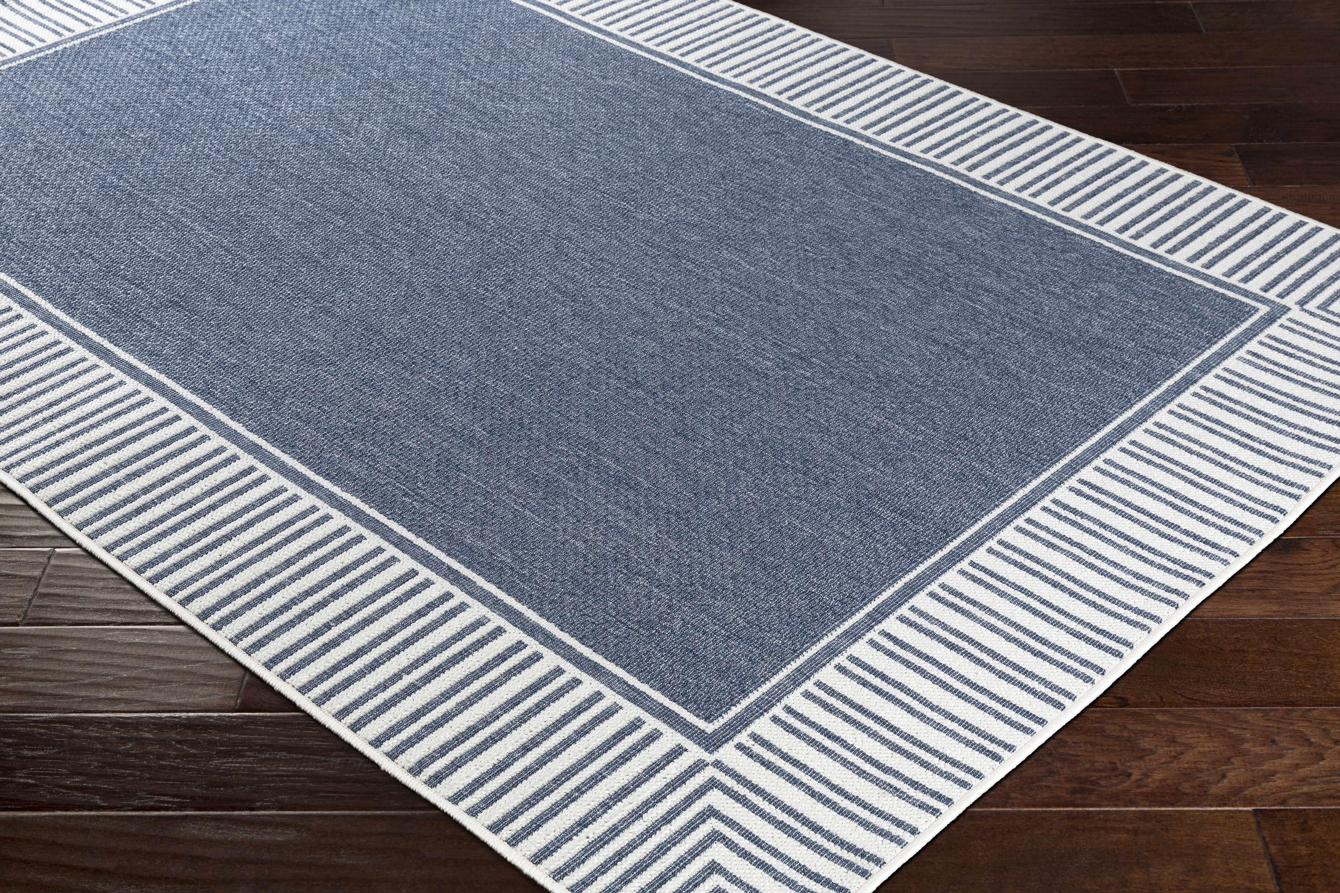 Hettick Area Rug