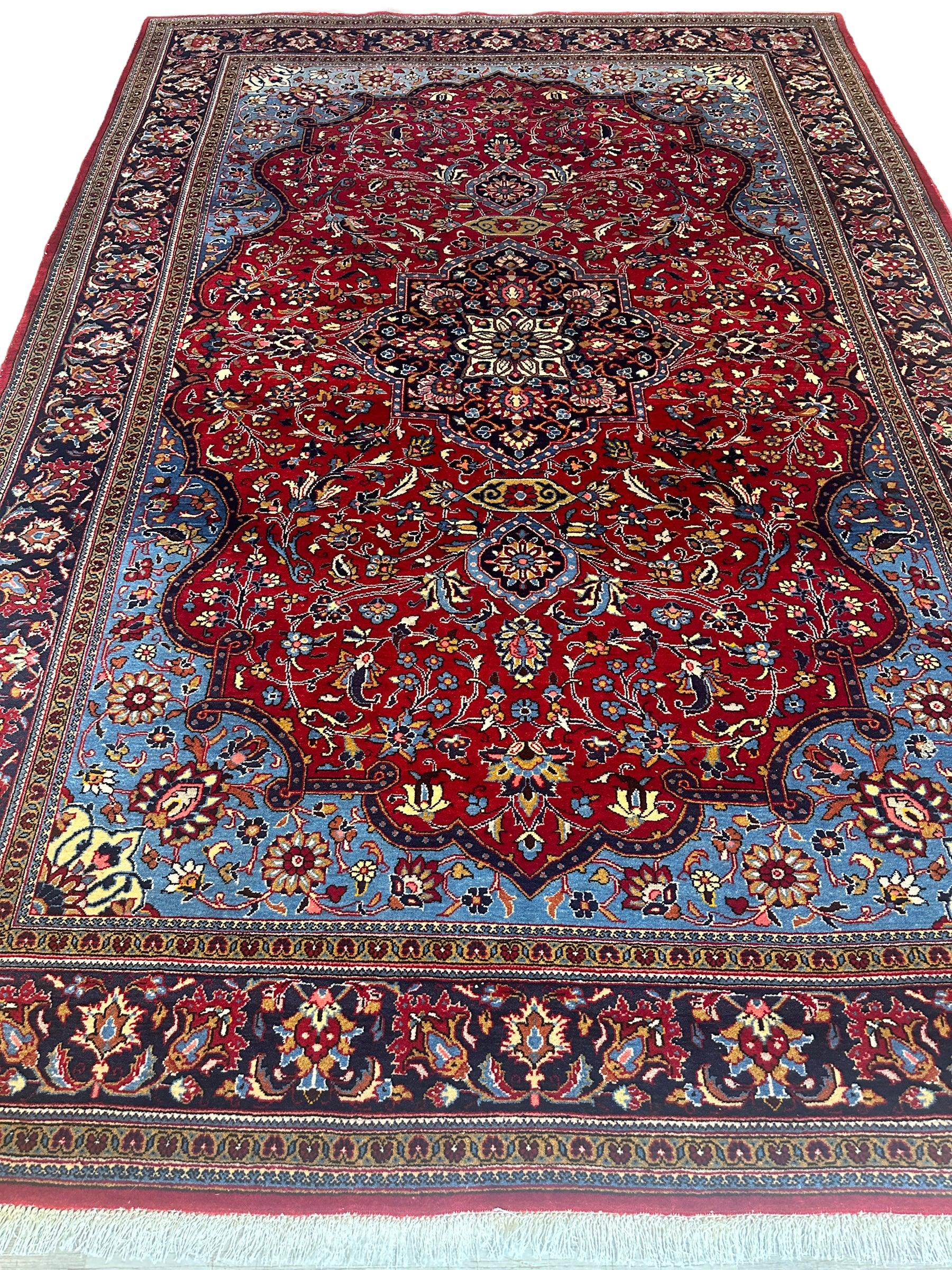 Incredible Persian Kashan Rug 7’2” x 10’2”