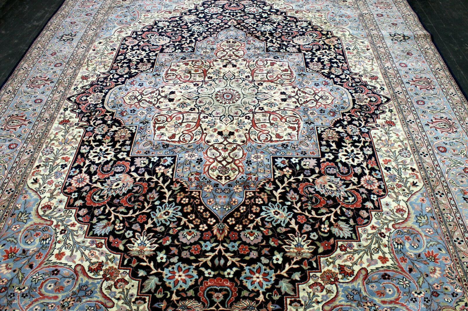 Mint Hand Knotted Persian Rug 9’X12’