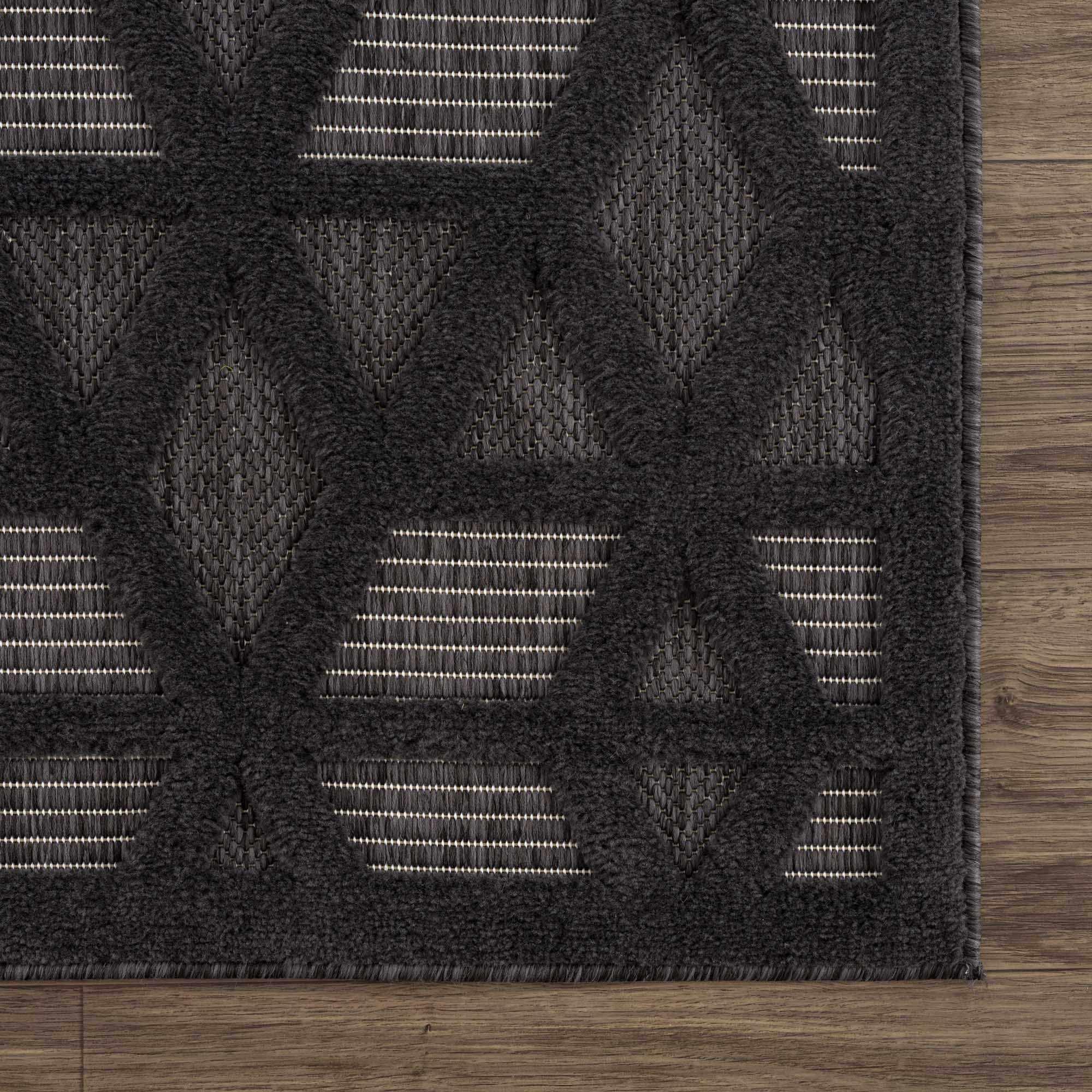 Nuri Black Outdoor Rug