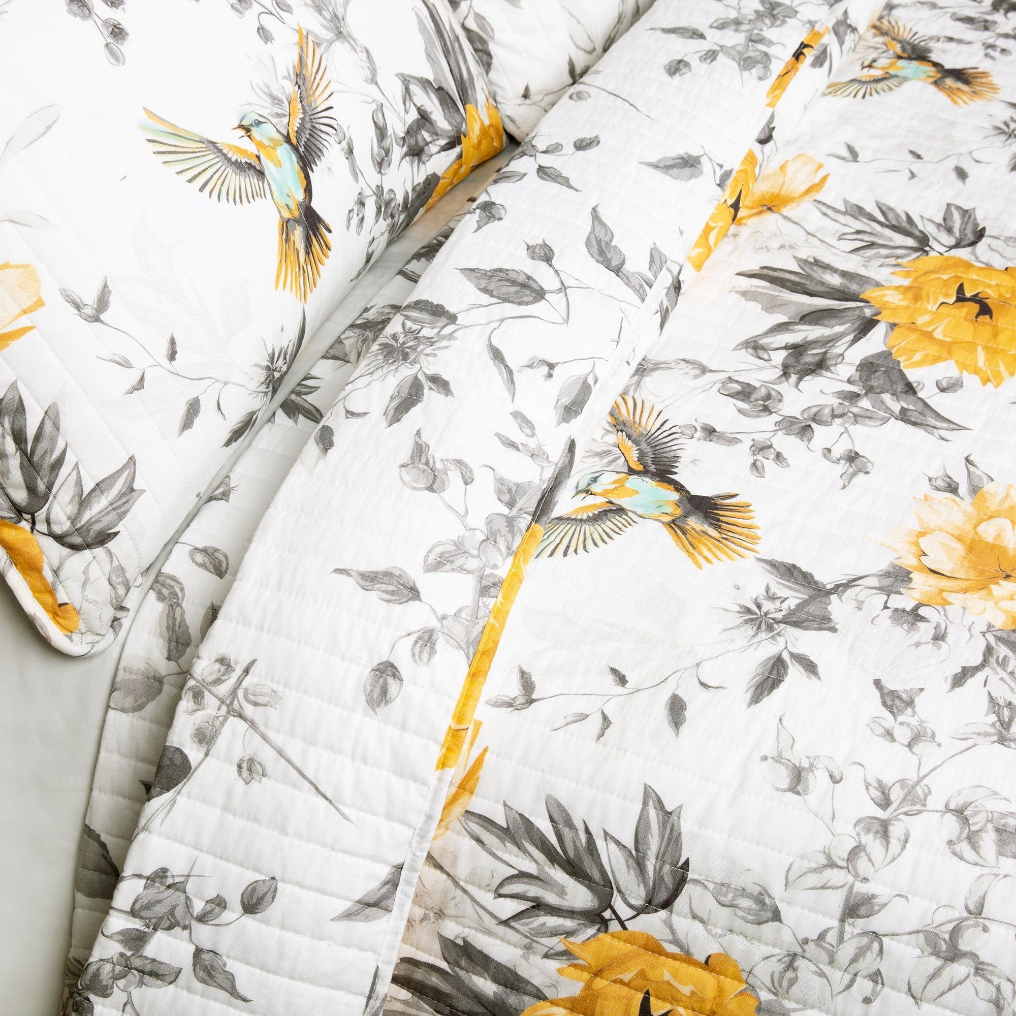 Penrose Floral 3 Piece Quilt Set