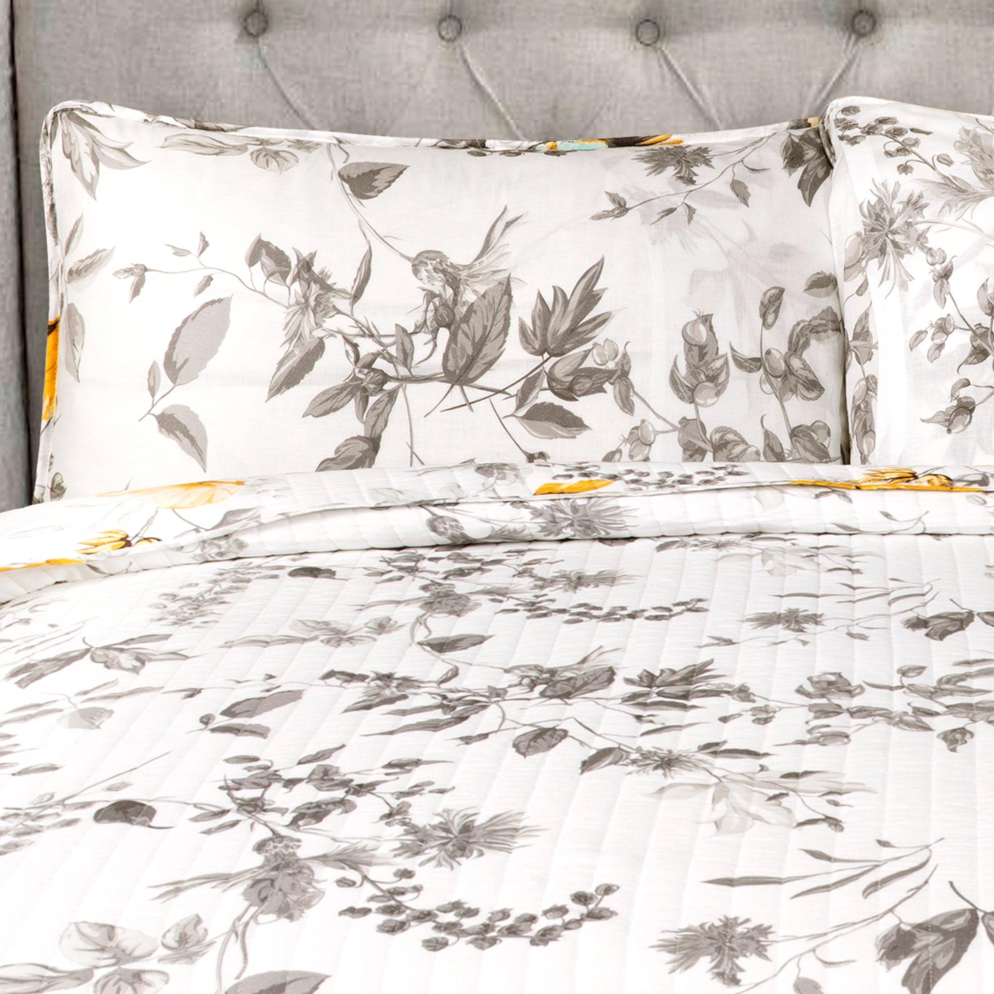 Penrose Floral 3 Piece Quilt Set