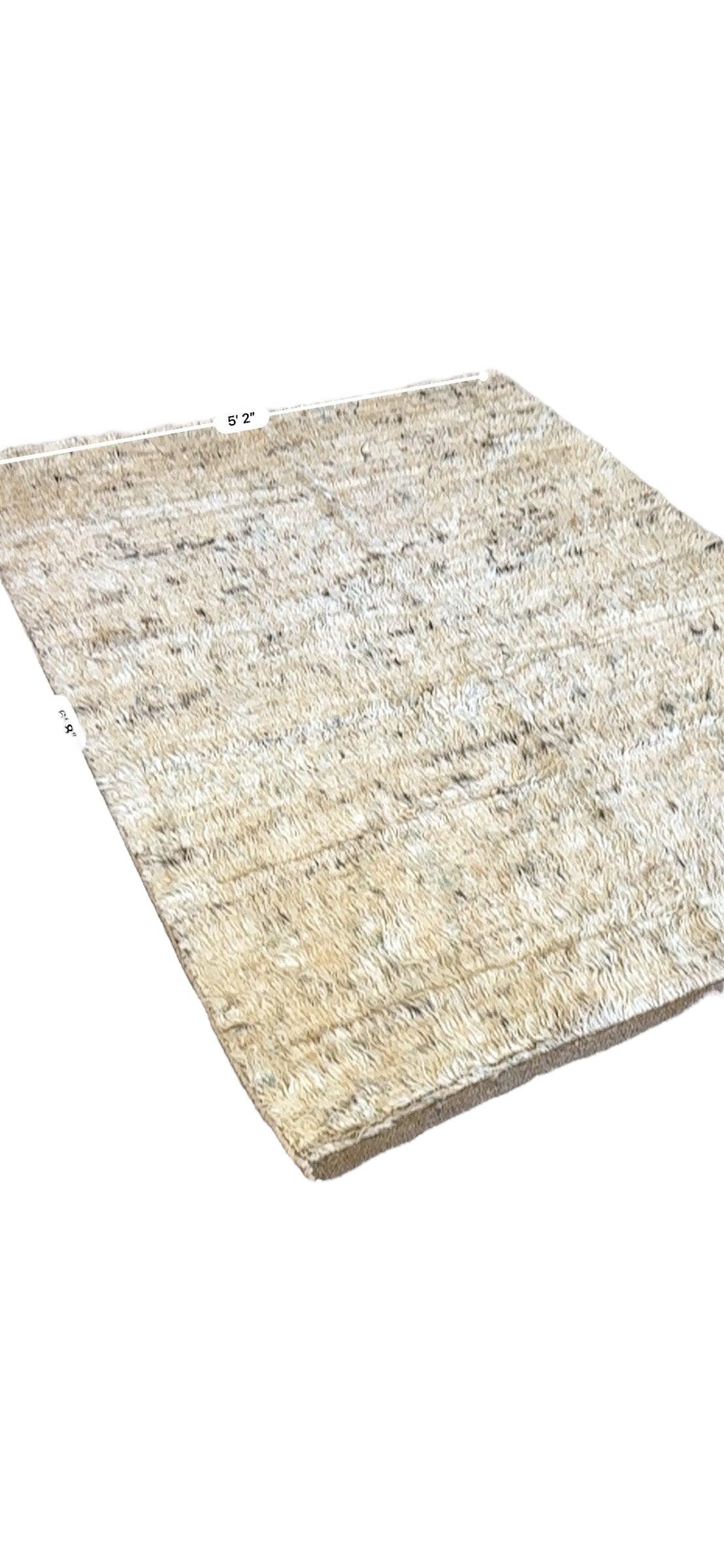 Plain Wool Shaggy Afghani Rug 5’2” x 6’8”