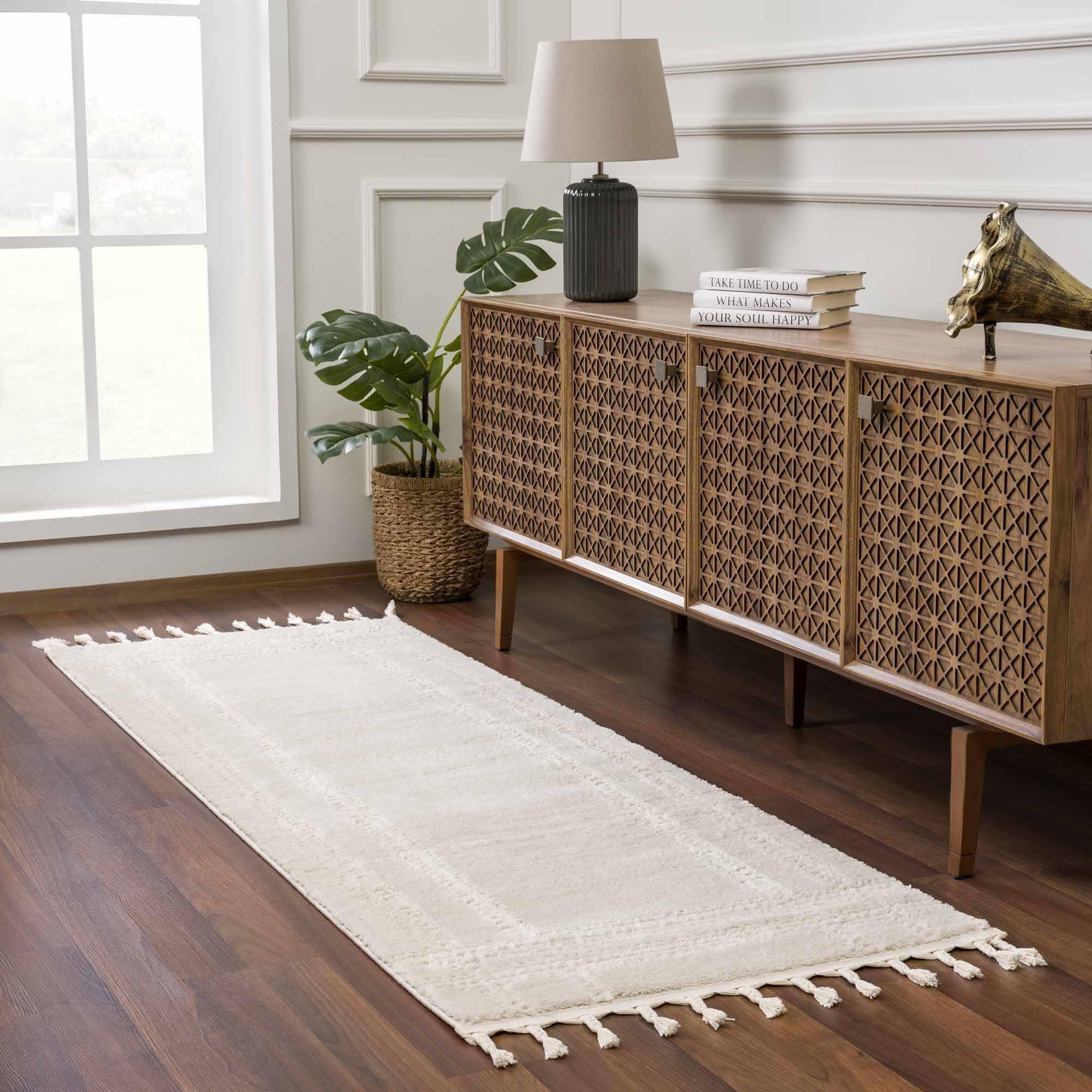 Ryuu Ivory Area Rug