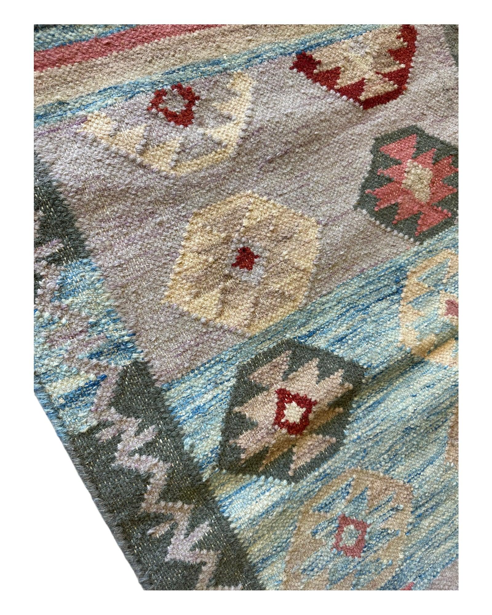 Small Kilim Rug 2 x 3