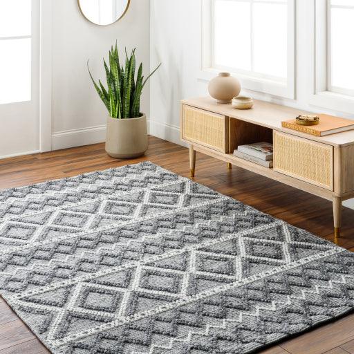 Surya Daffodil DFF-2300 2'6" x 8' Rug