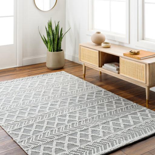 Surya Daffodil DFF-2301 2'6" x 8' Rug