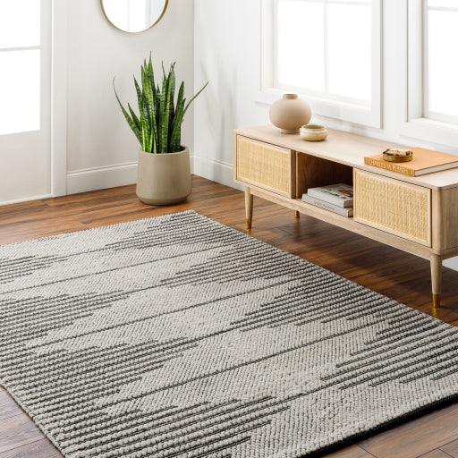 Surya Daffodil DFF-2306 2'6" x 8' Rug