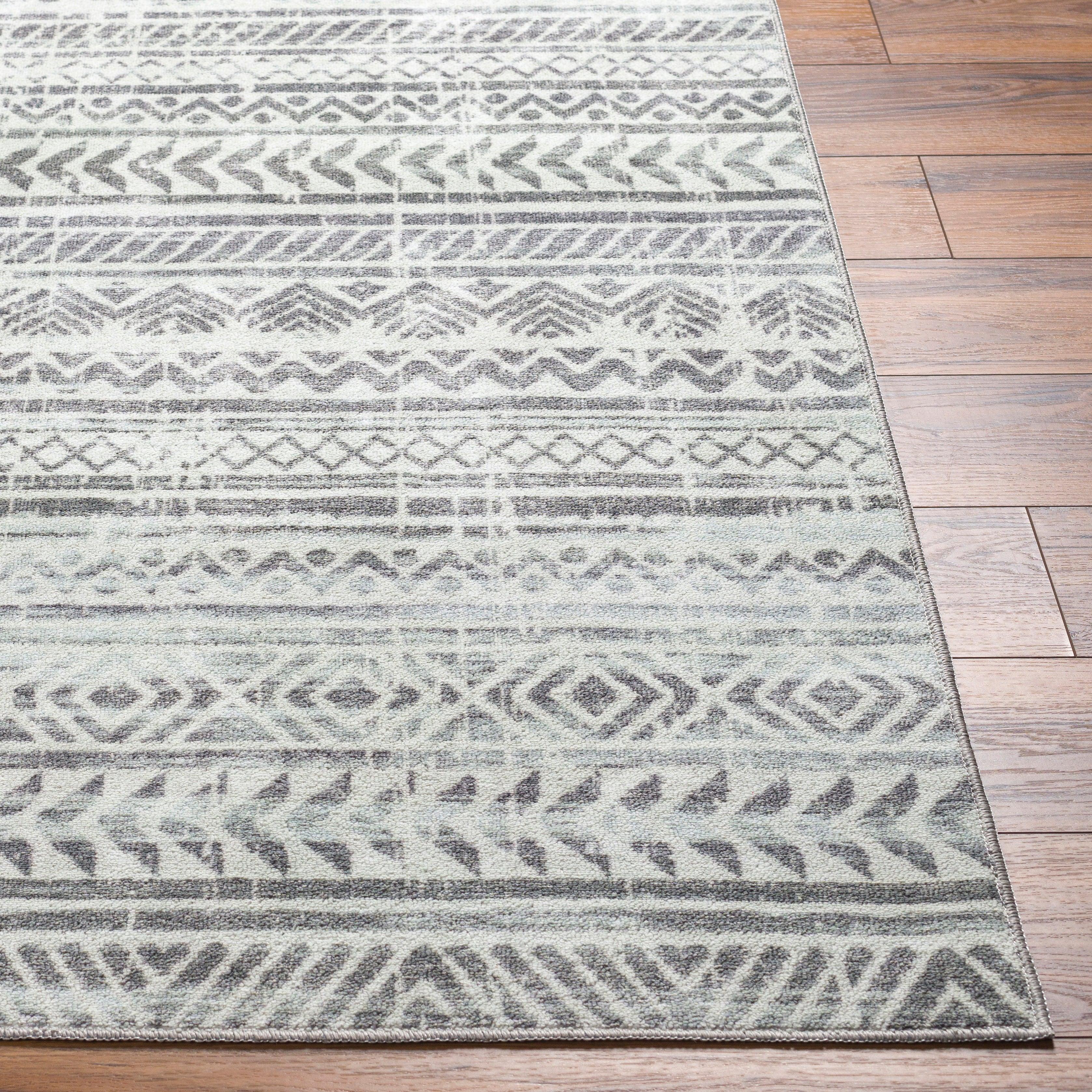 Surya Hera HRH-2301 4'3" x 5'11" Rug