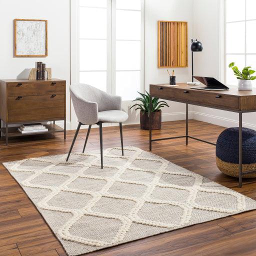 Surya Nina NNA-2300 2'6" x 8' Rug