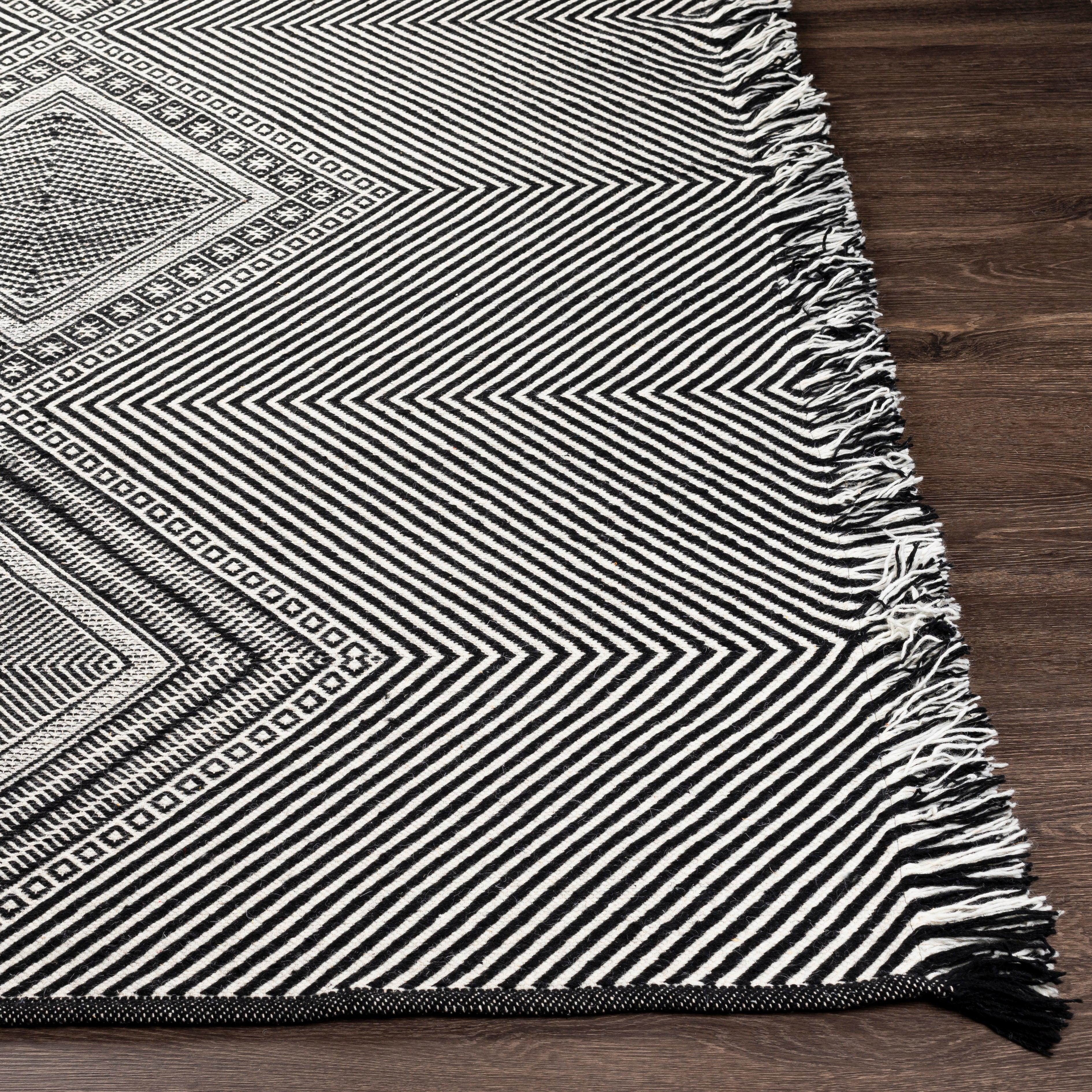 Surya Zanafi ZNF-2302 2' x 3' Rug