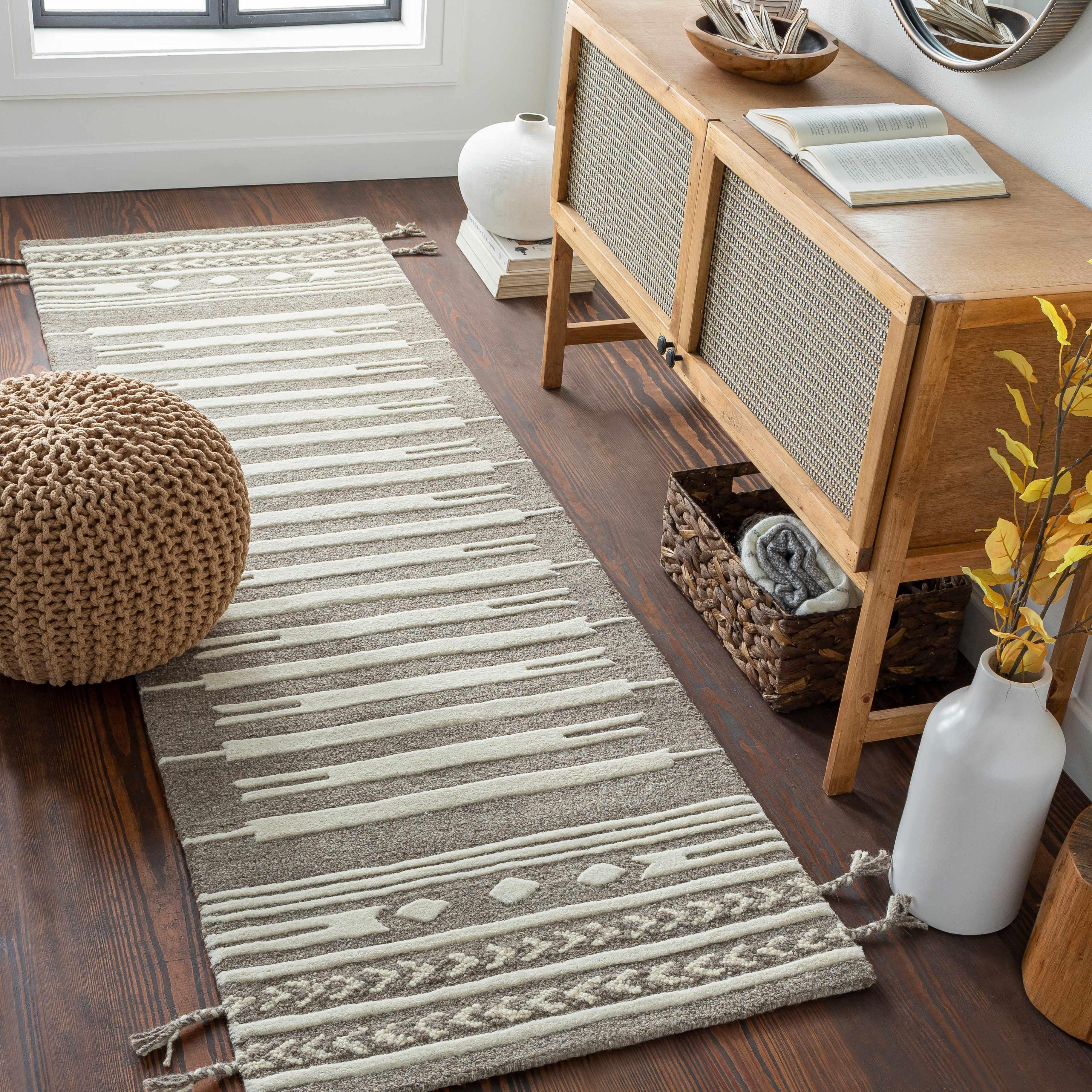 Vamo Area Rug