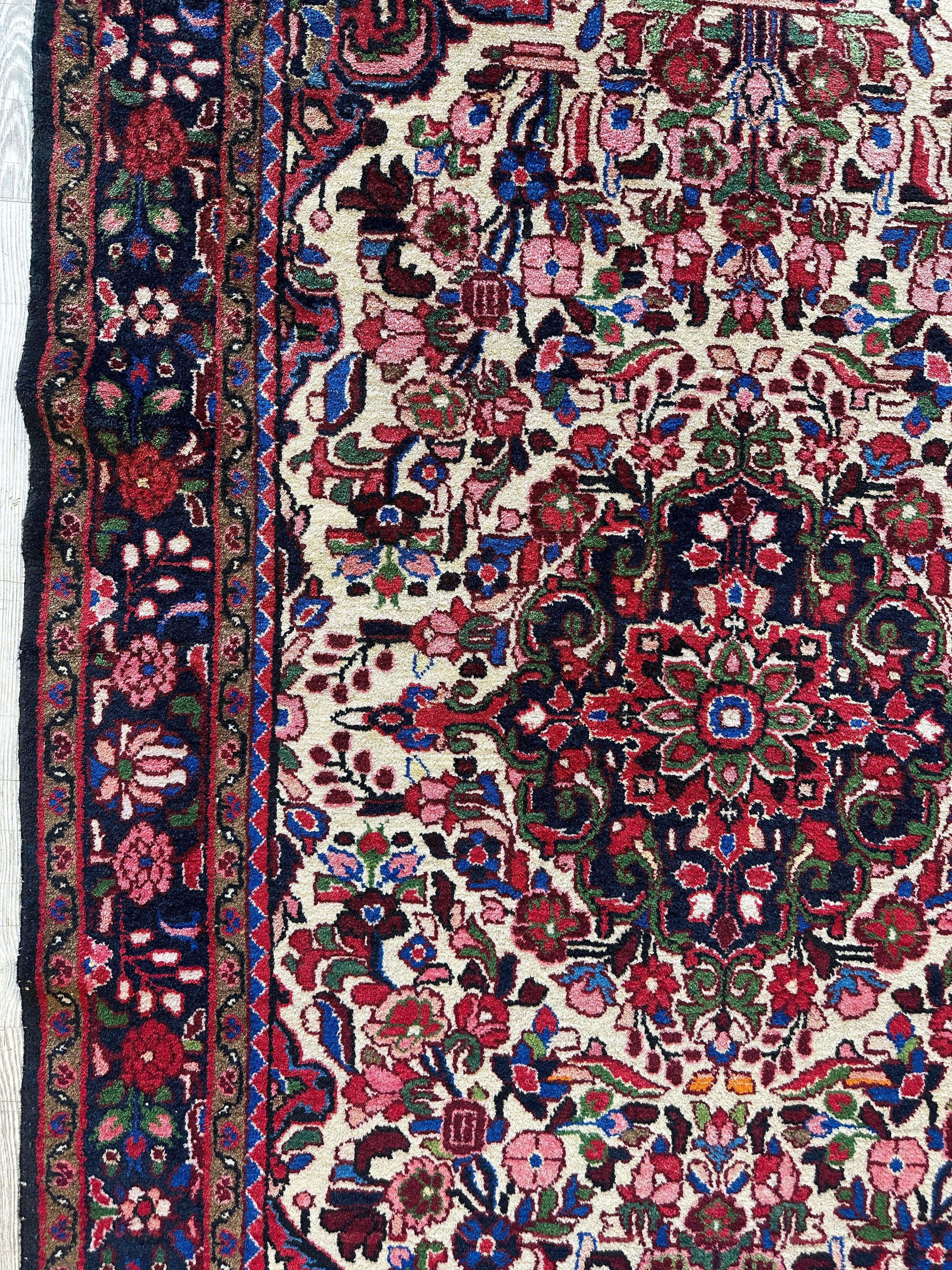 Vintage Handmade Persian Hamadan Rug 4’4” x 7’1”