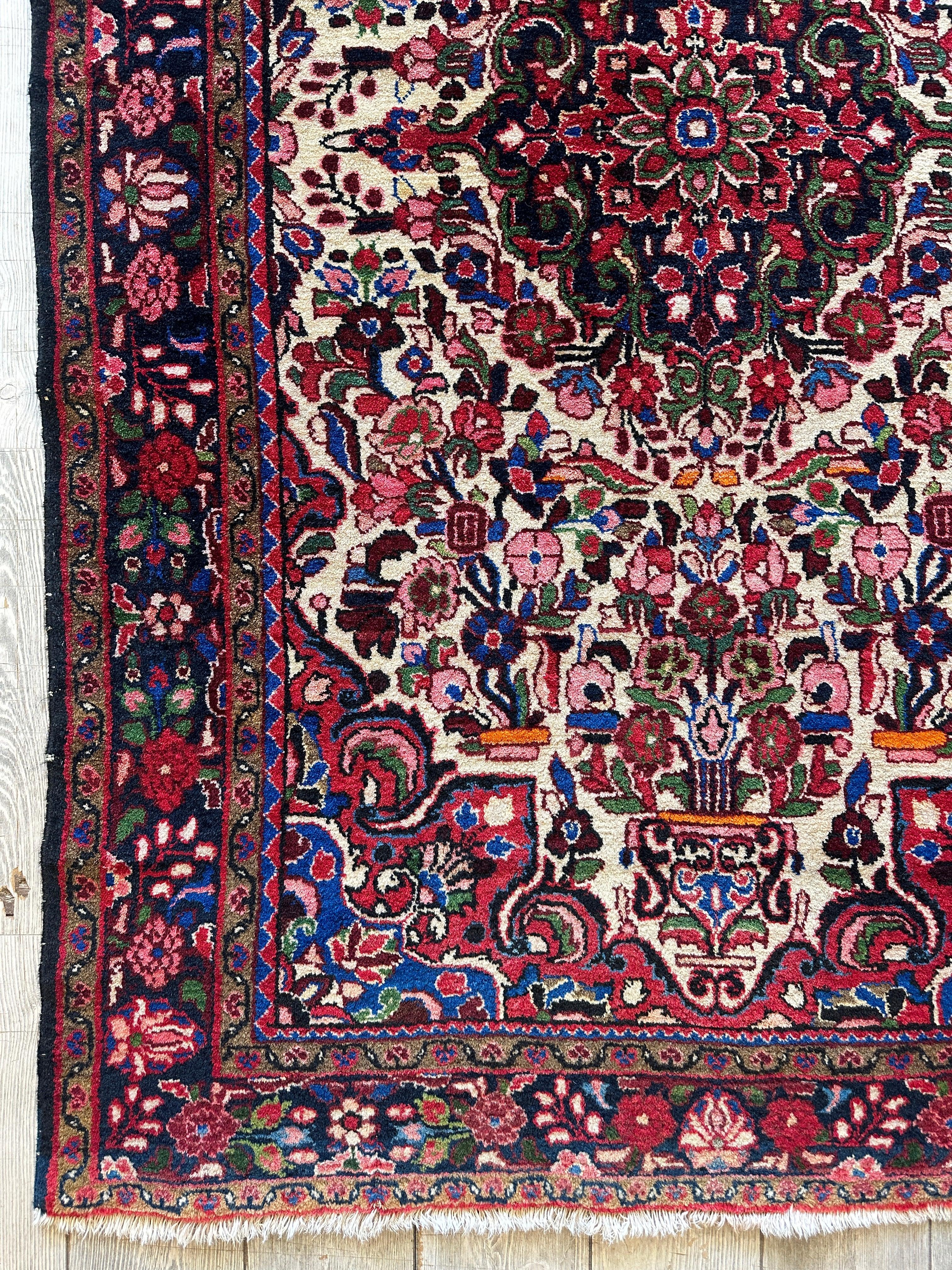 Vintage Handmade Persian Hamadan Rug 4’4” x 7’1”