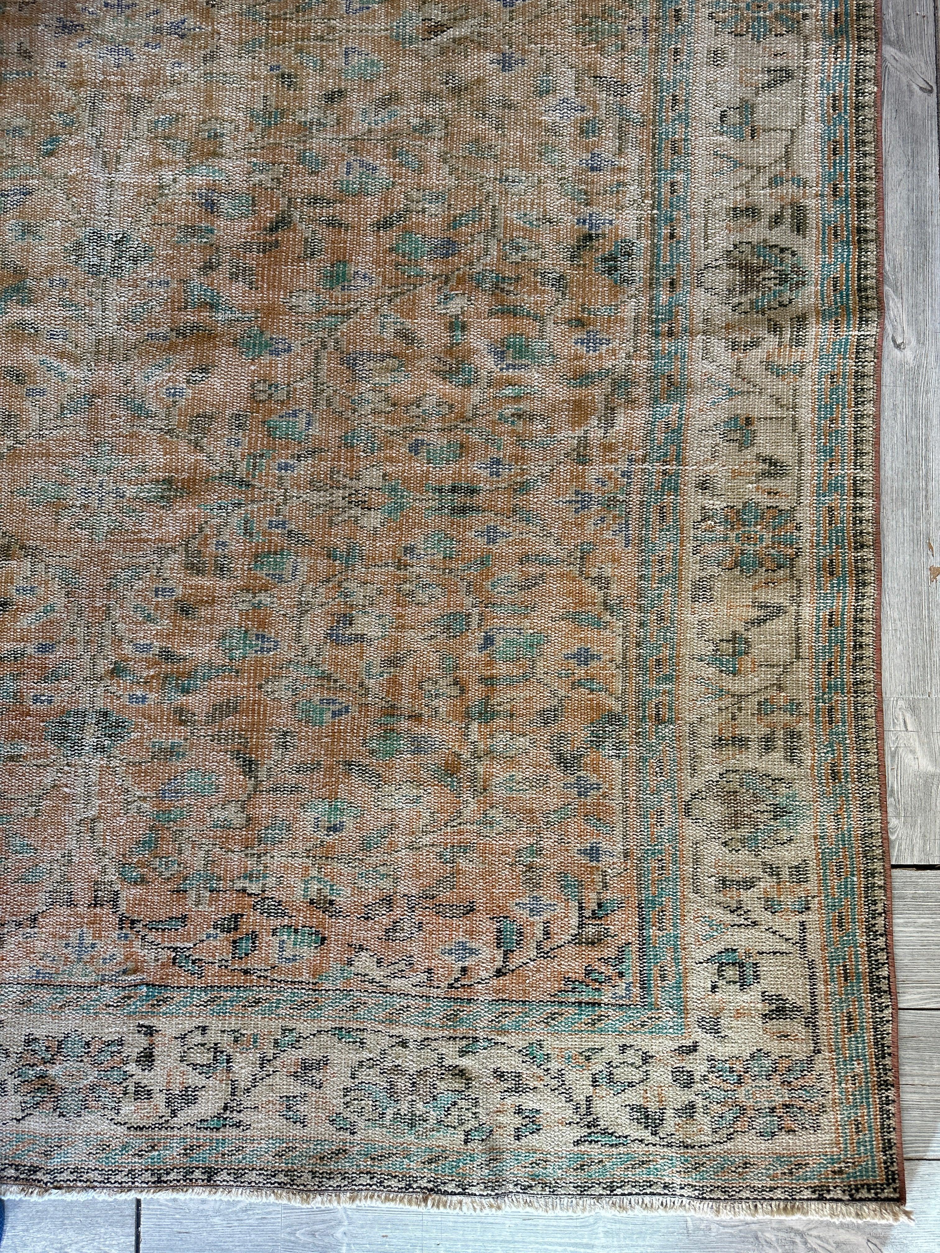 Vintage Handmade Turkish Area Rug 6’2” x 9’5”