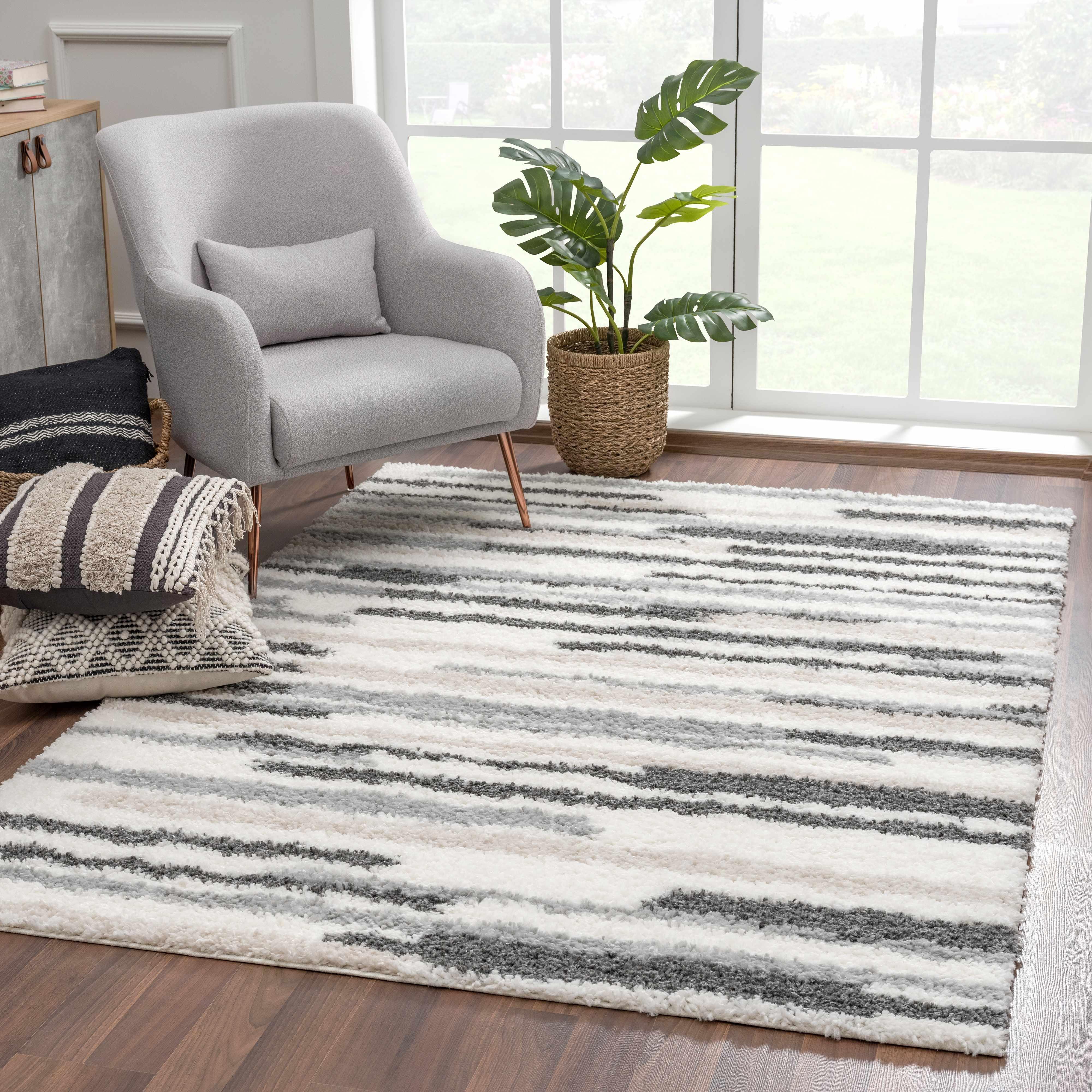 Zoya Area Rug